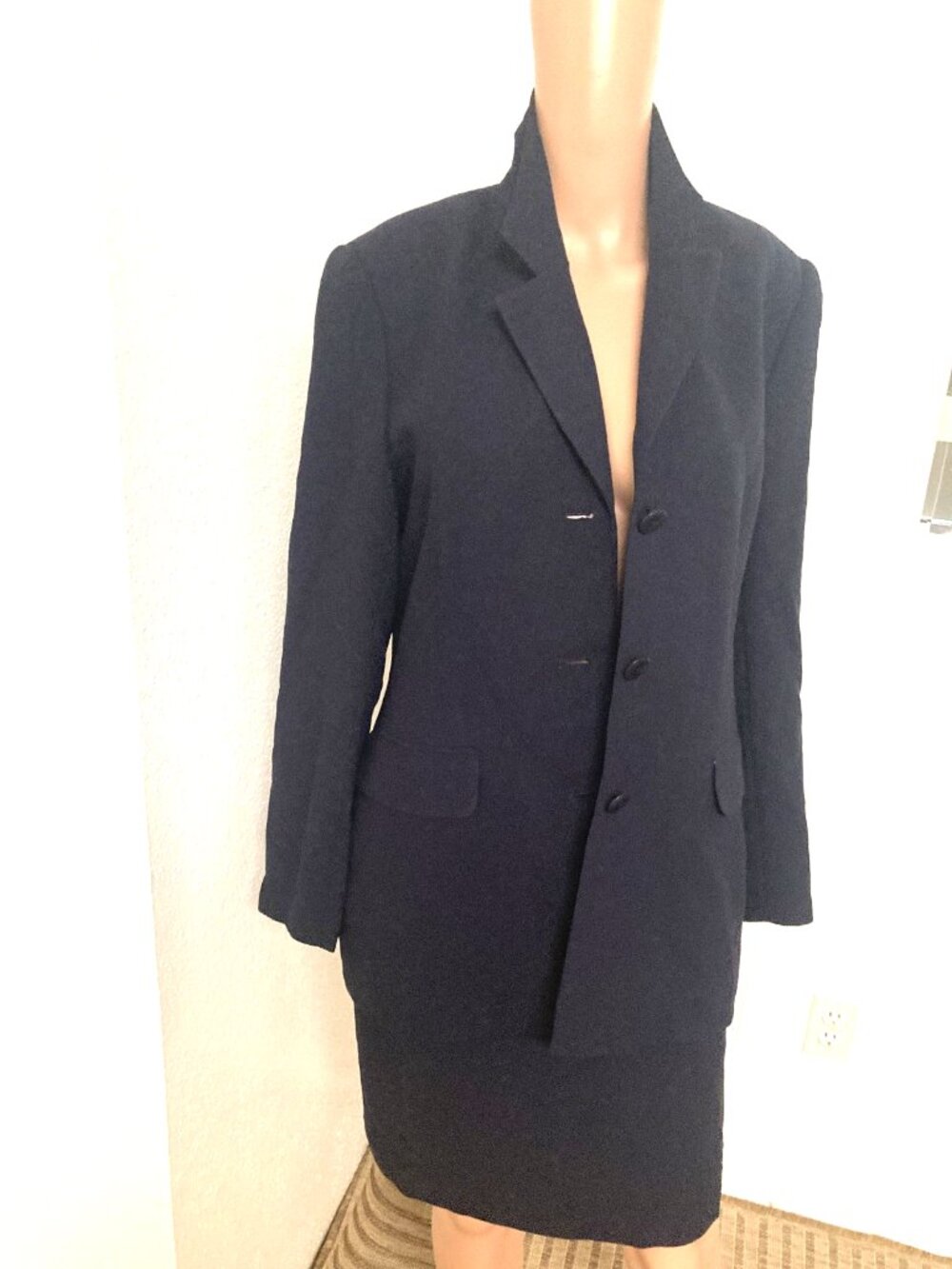 Casual Corner vintage navy skirt suit womenโs 6 knee length